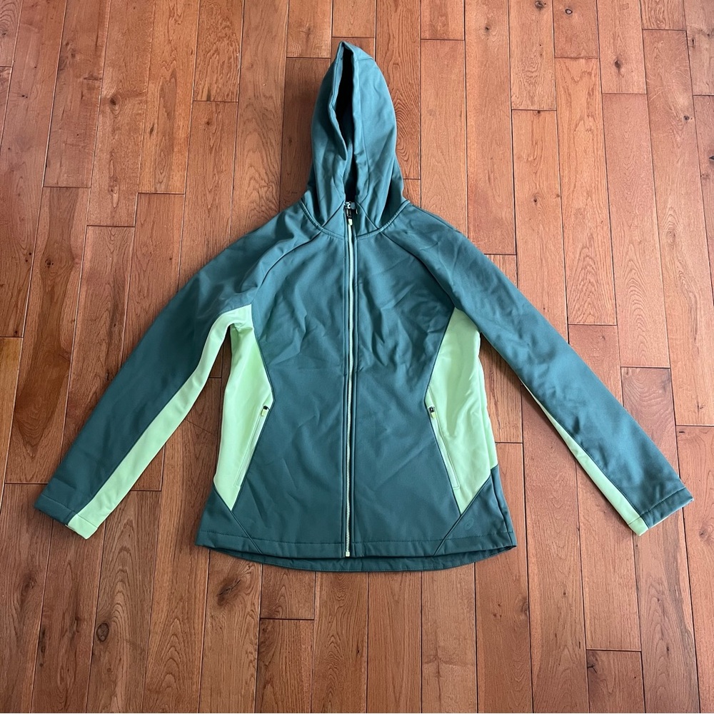 Asics Softshell Green Water Resistant Jacket - Size Medium